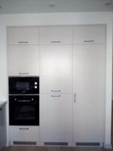 Кухня на заказ из дерева - шкаф.jpg